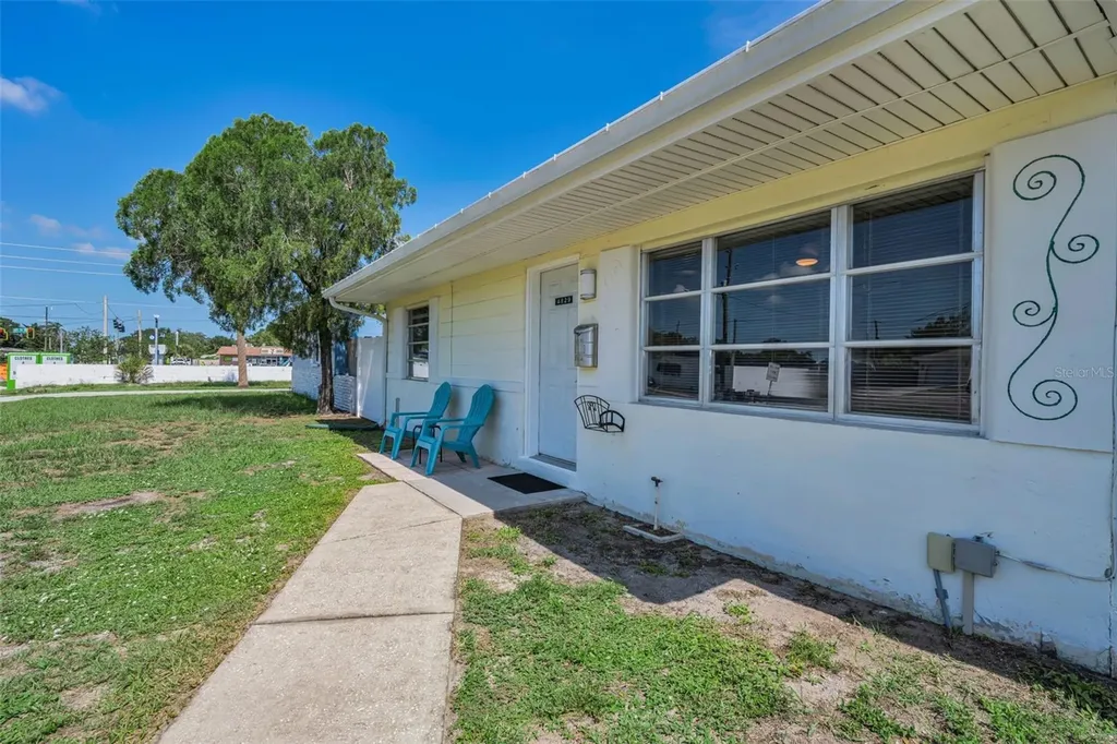 4829 30th Avenue N St Petersburg FL 33713