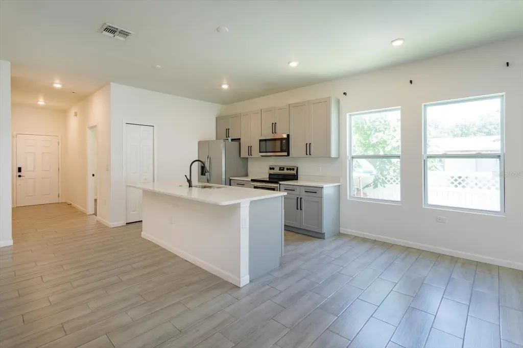 1022 36th Orlando FL 32805