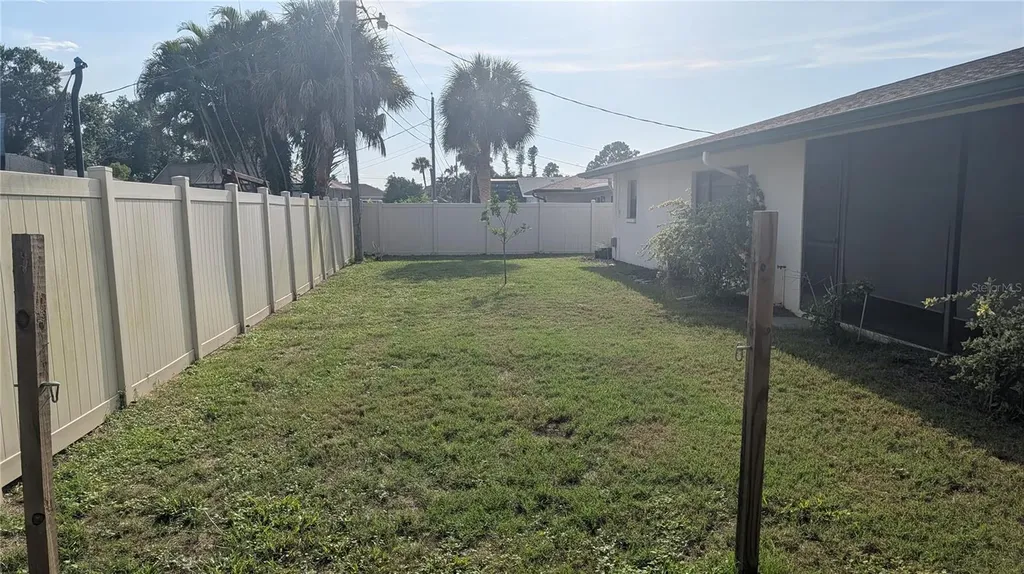 3720 Pin Oaks Street Sarasota FL 34232