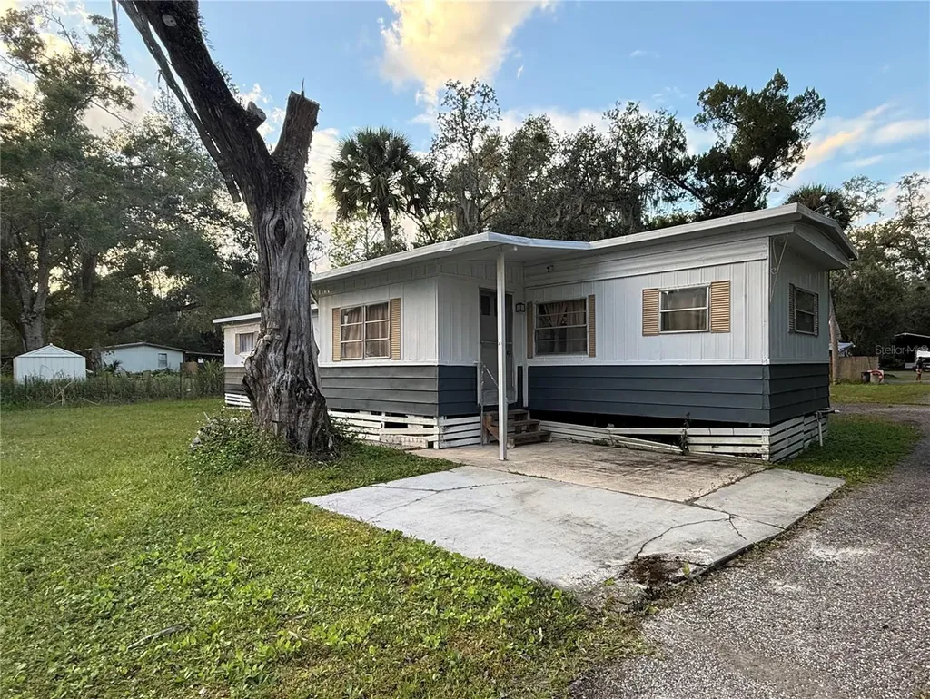 25309 Bartholomew Street Christmas FL 32709