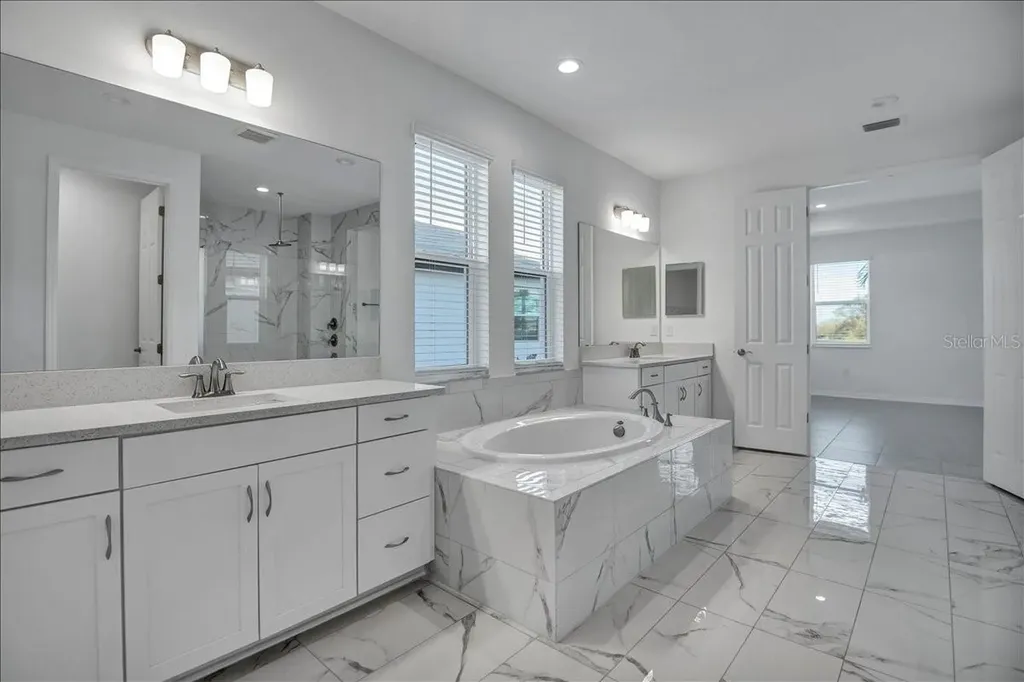 17703 Savory Mist Circle Lakewood Ranch FL 34211