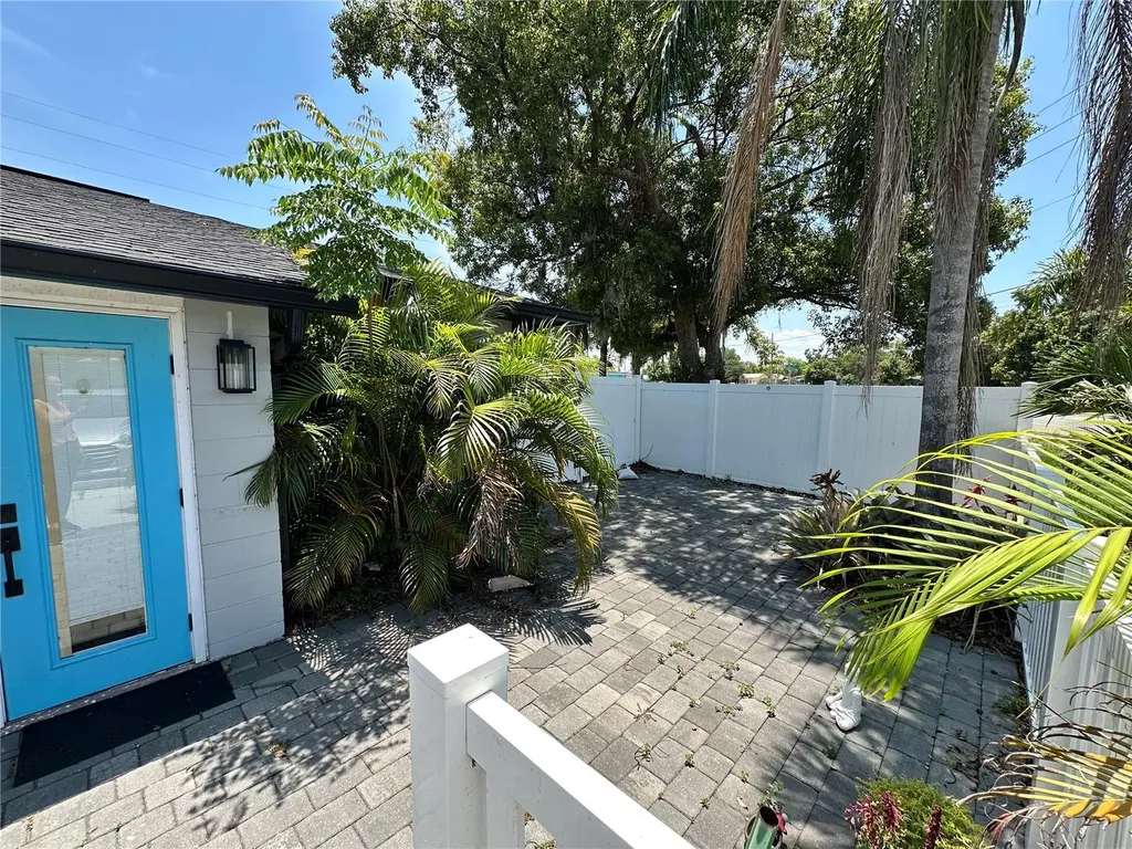 4521 Edgewater Drive Orlando FL 32804
