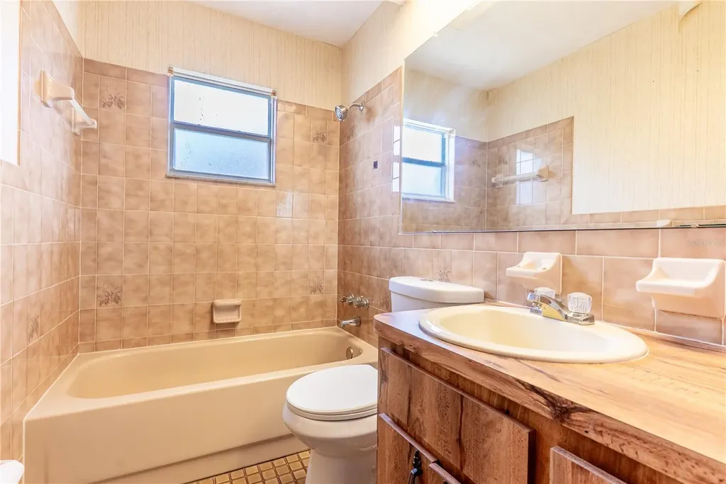 8234 Winthrop Drive Port Richey FL 34668