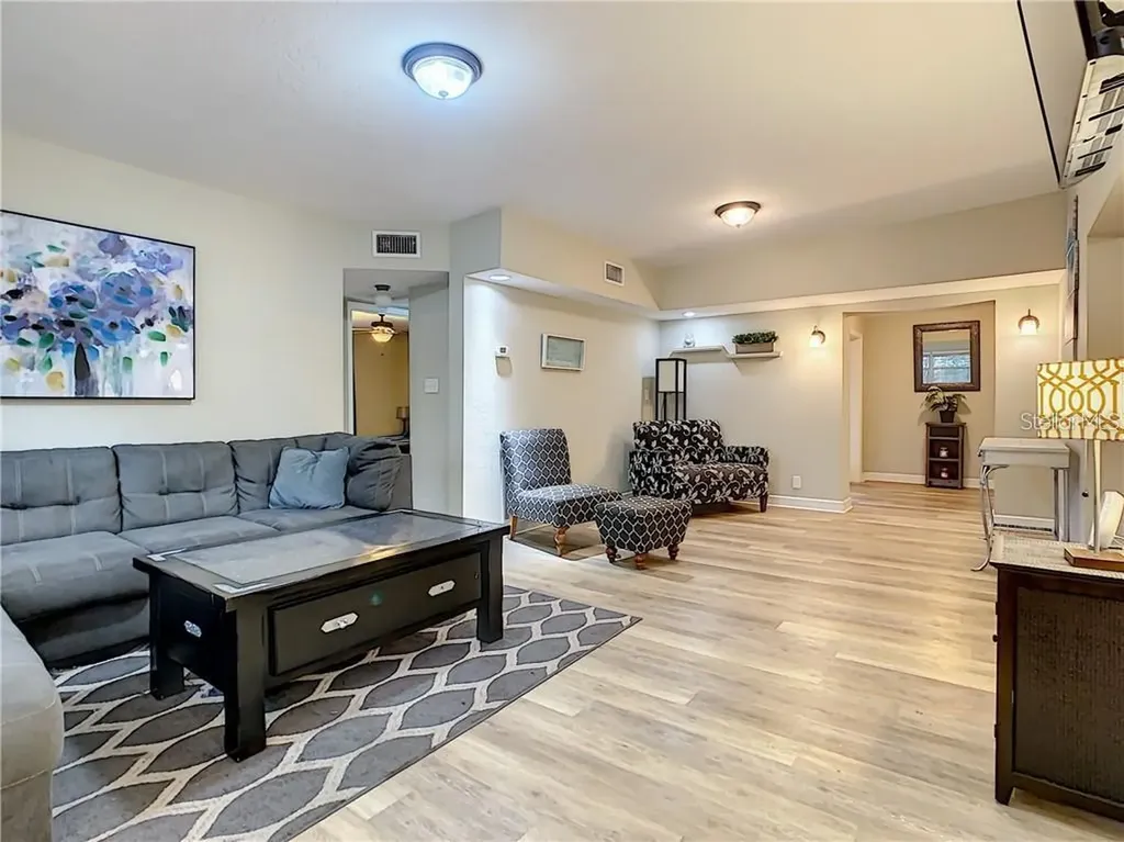 10222 66th Avenue Seminole FL 33772