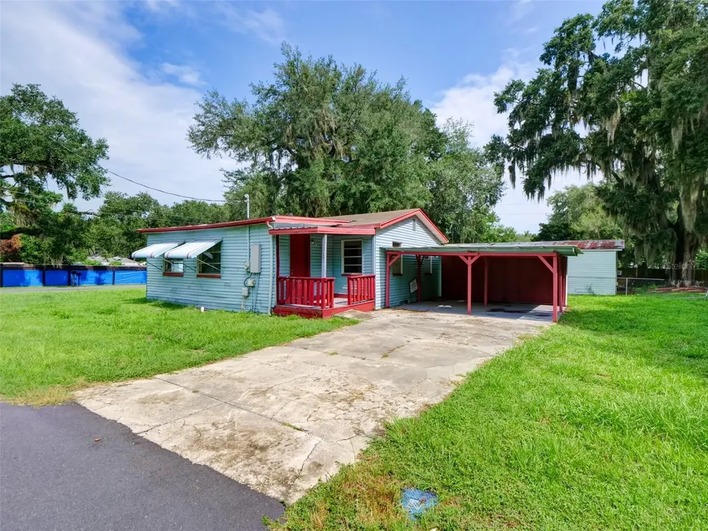 813 NW 5th Street Webster FL 33597