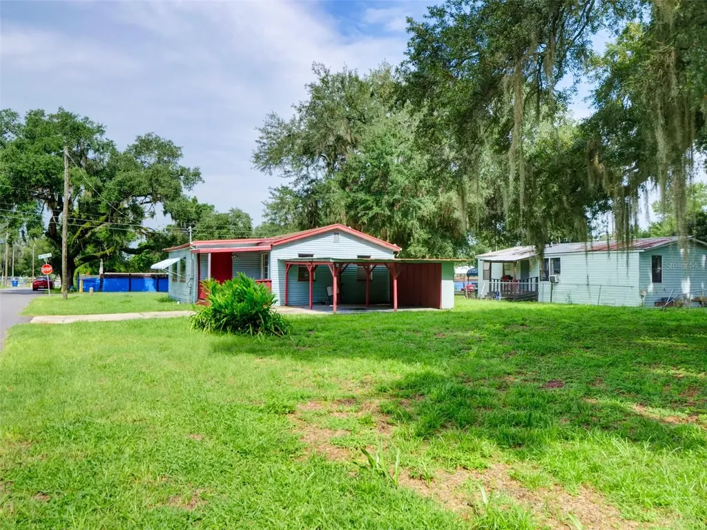 813 NW 5th Street Webster FL 33597