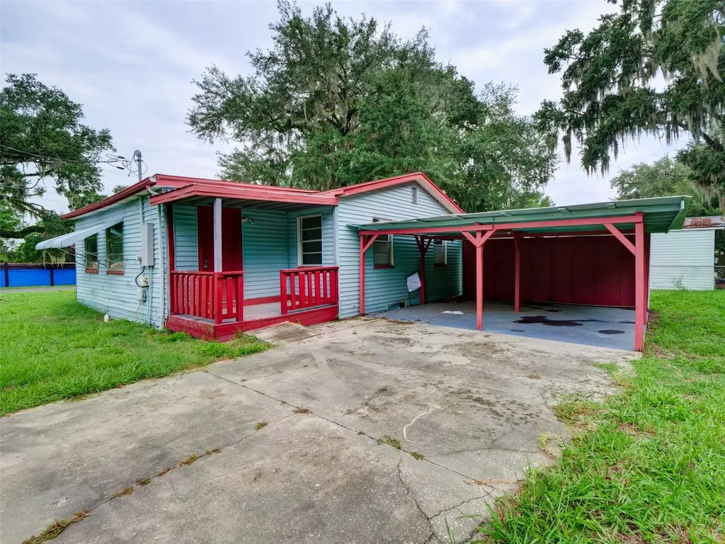 813 NW 5th Street Webster FL 33597