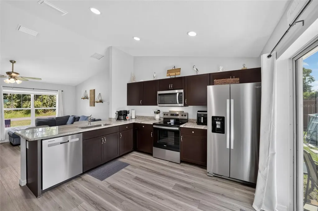 114 Locust Loop Ocala FL 34472