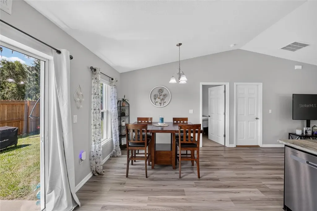 114 Locust Loop Ocala FL 34472