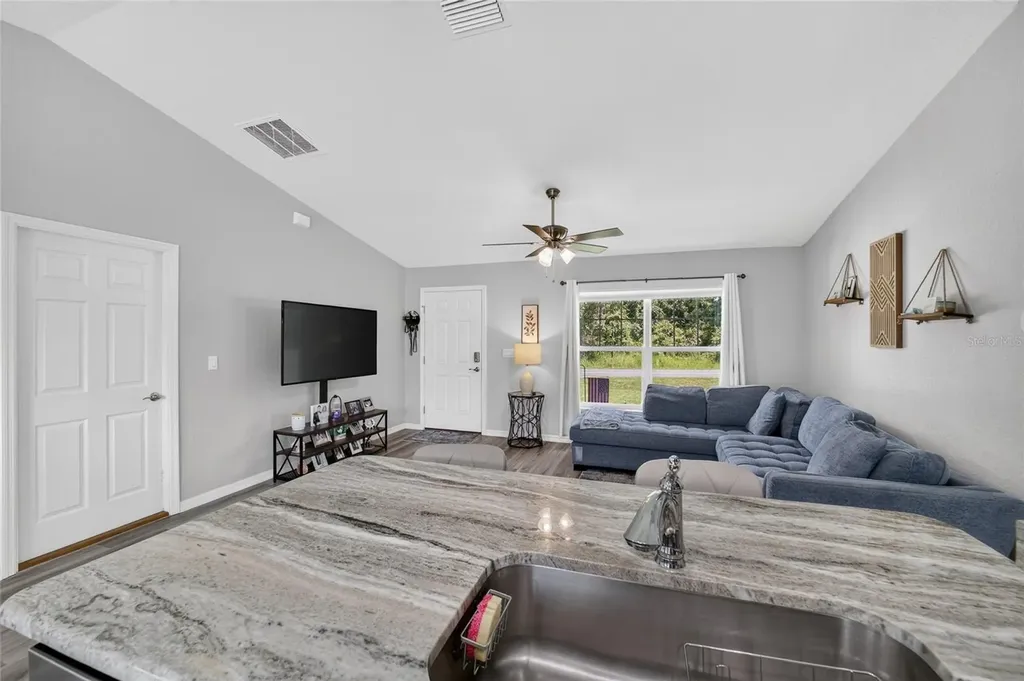 114 Locust Loop Ocala FL 34472