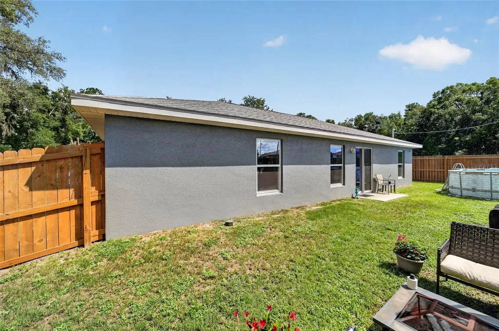 114 Locust Loop Ocala FL 34472