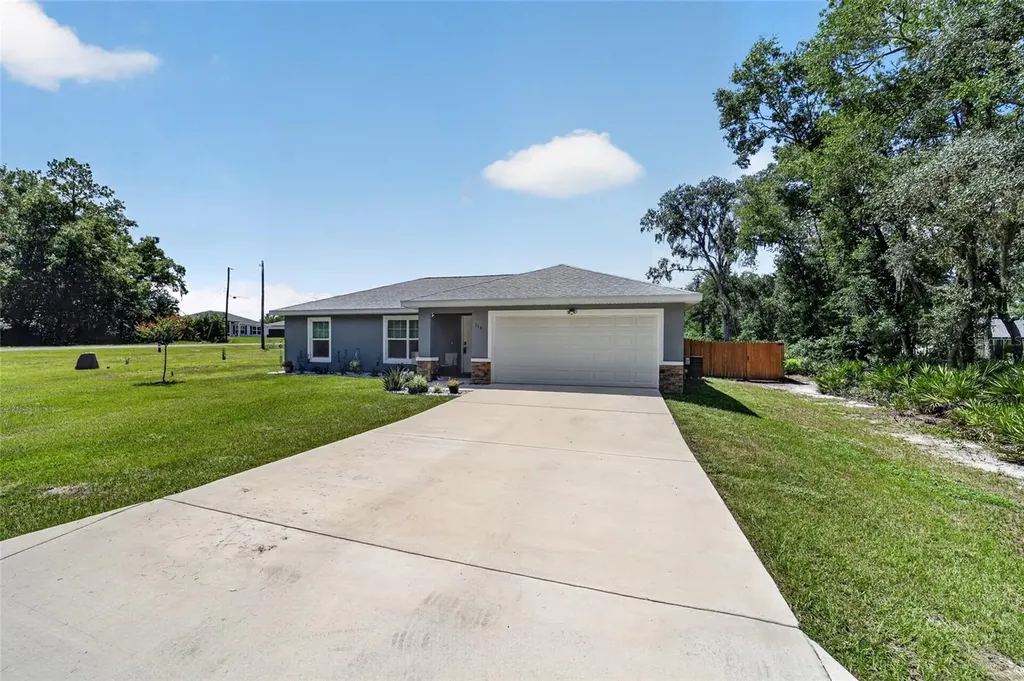 114 Locust Loop Ocala FL 34472