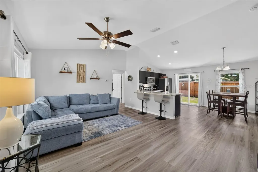 114 Locust Loop Ocala FL 34472