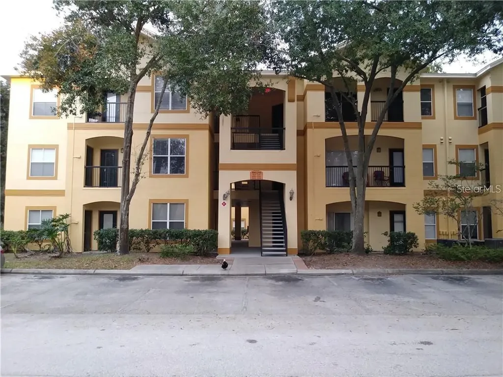5620 Pinnacle Heights Circle Tampa FL 33624