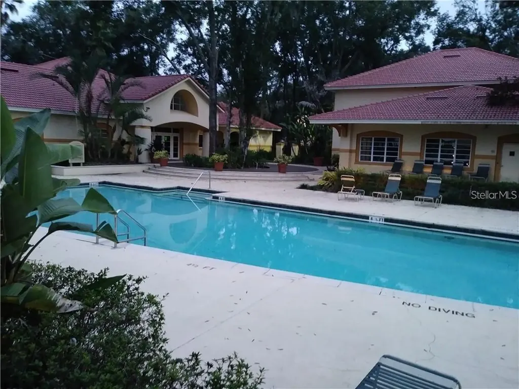 5620 Pinnacle Heights Circle Tampa FL 33624