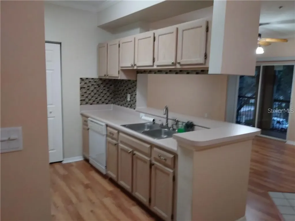 5620 Pinnacle Heights Circle Tampa FL 33624