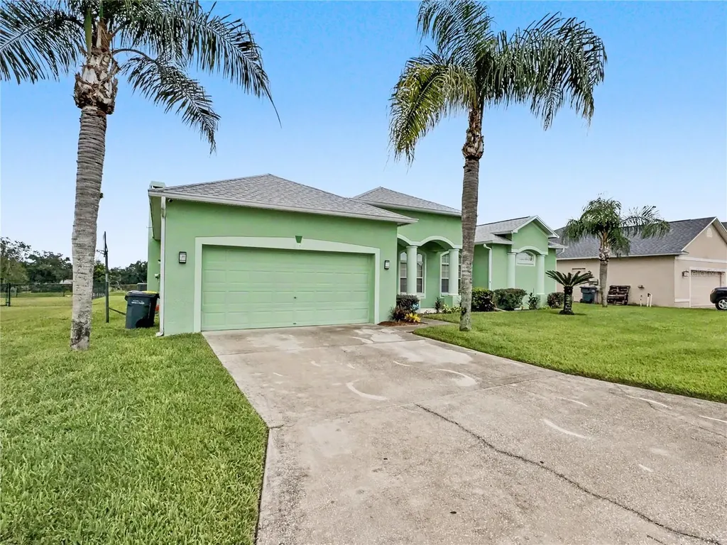 8155 Woodvine Circle Lakeland FL 33810