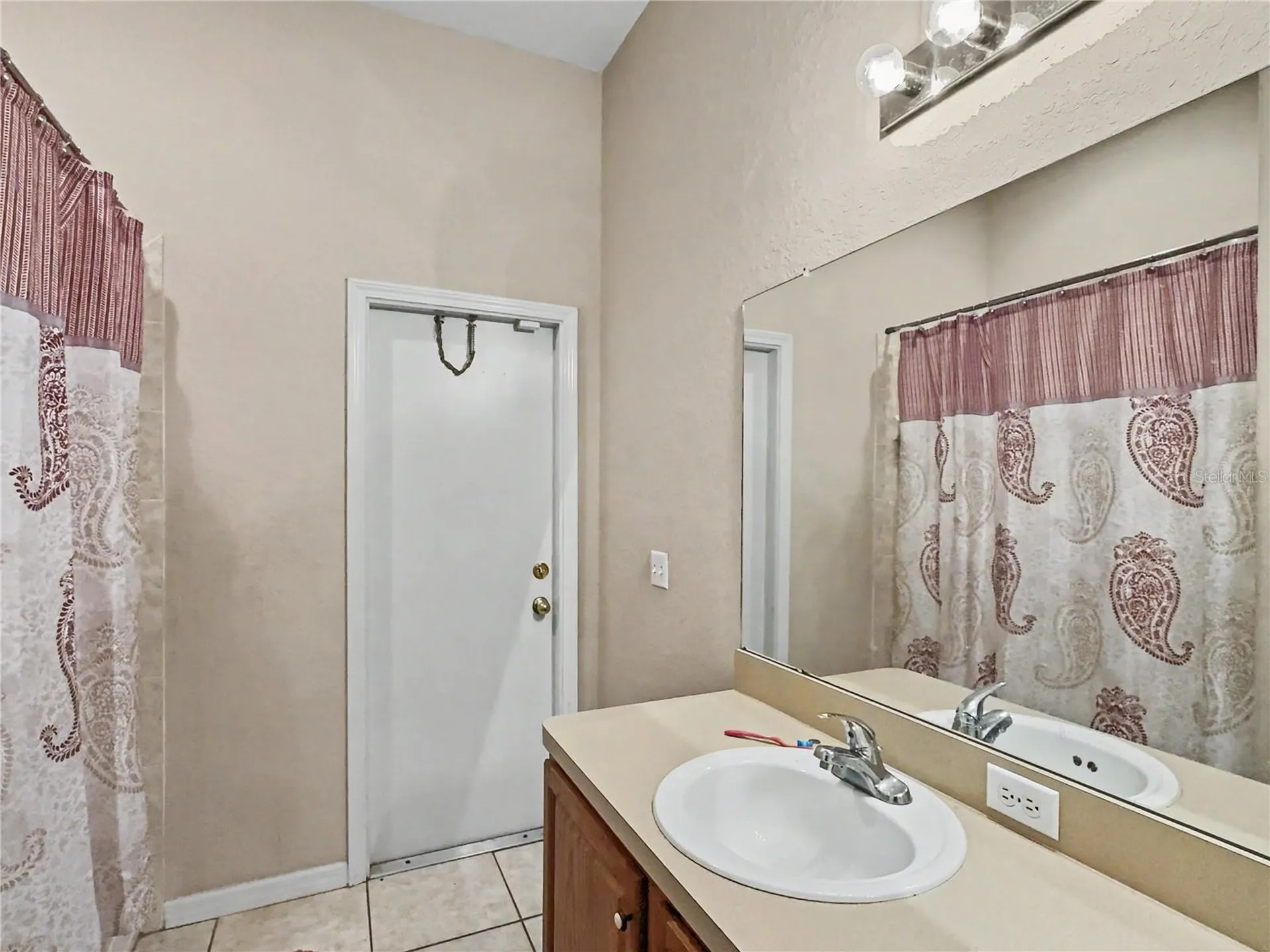 8155 Woodvine Circle Lakeland FL 33810
