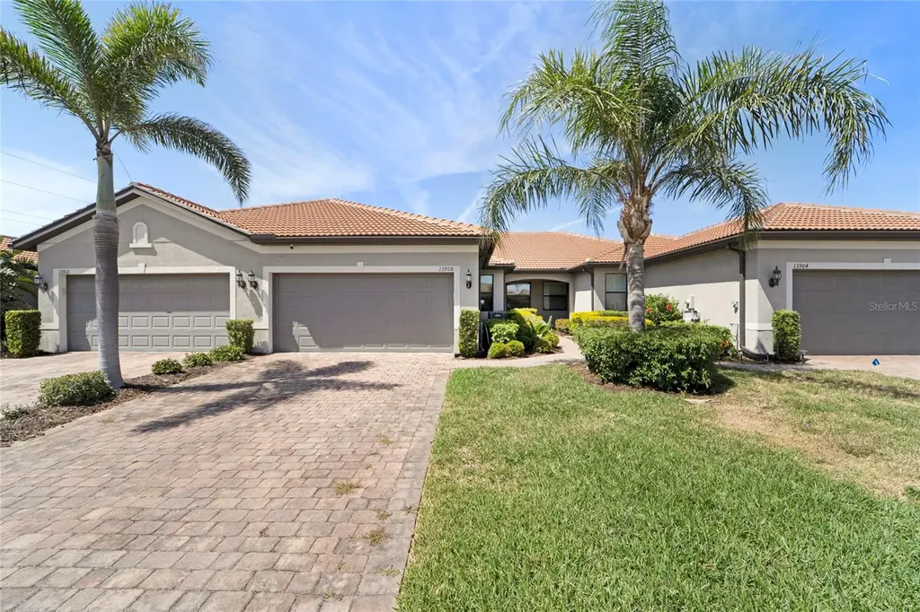 13908 Alafaya Street Venice FL 34293