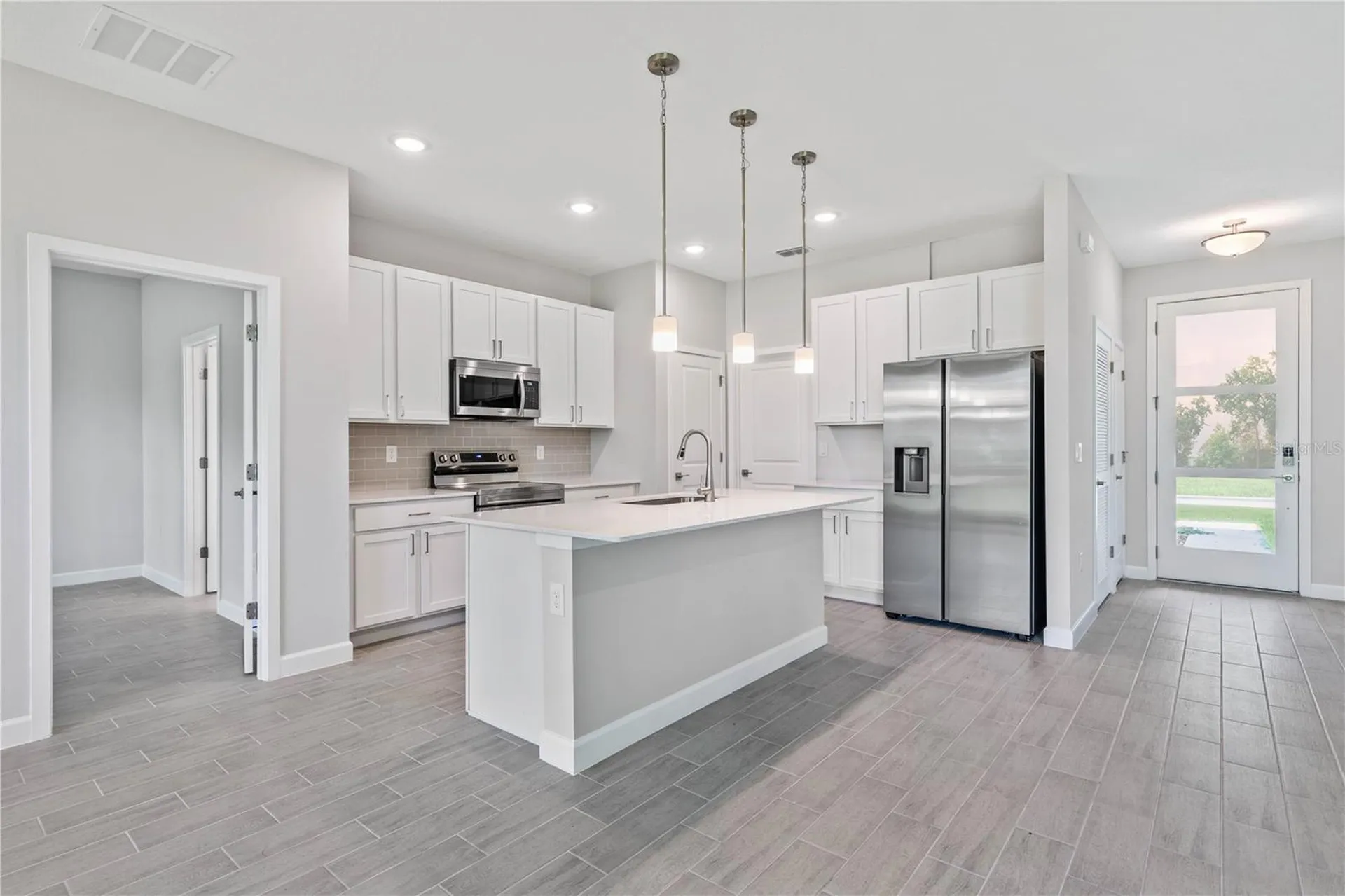 17 El Dorado Boulevard N Cape Coral FL 33993