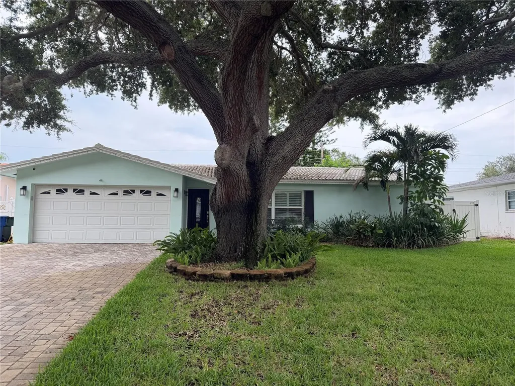 704 23rd Street SW Largo FL 33770
