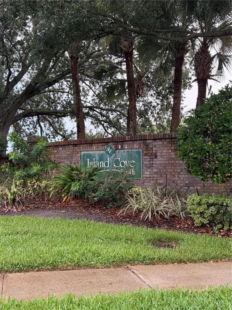 14864 Laguna Beach Circle Orlando FL 32824