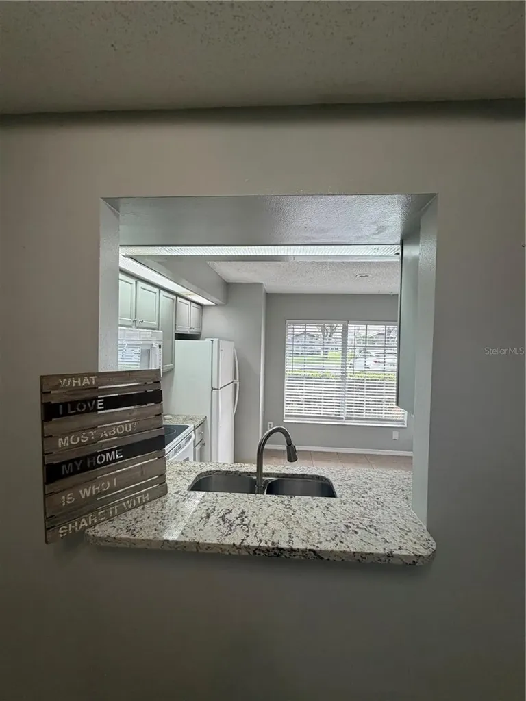 14864 Laguna Beach Circle Orlando FL 32824