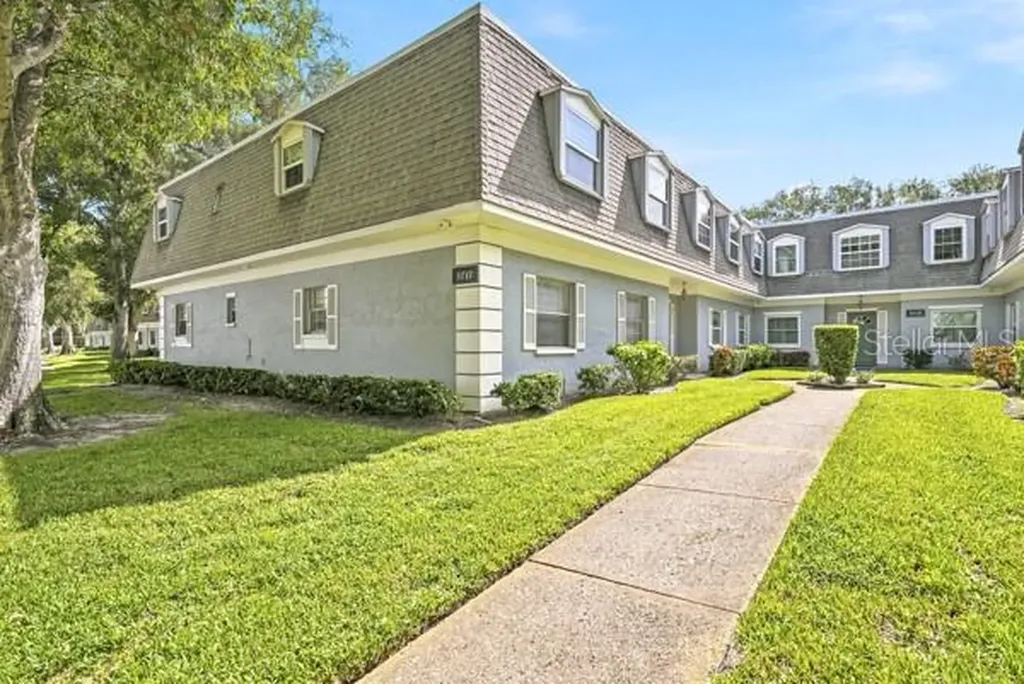1717 Belleair Forest Drive Clearwater FL 33756