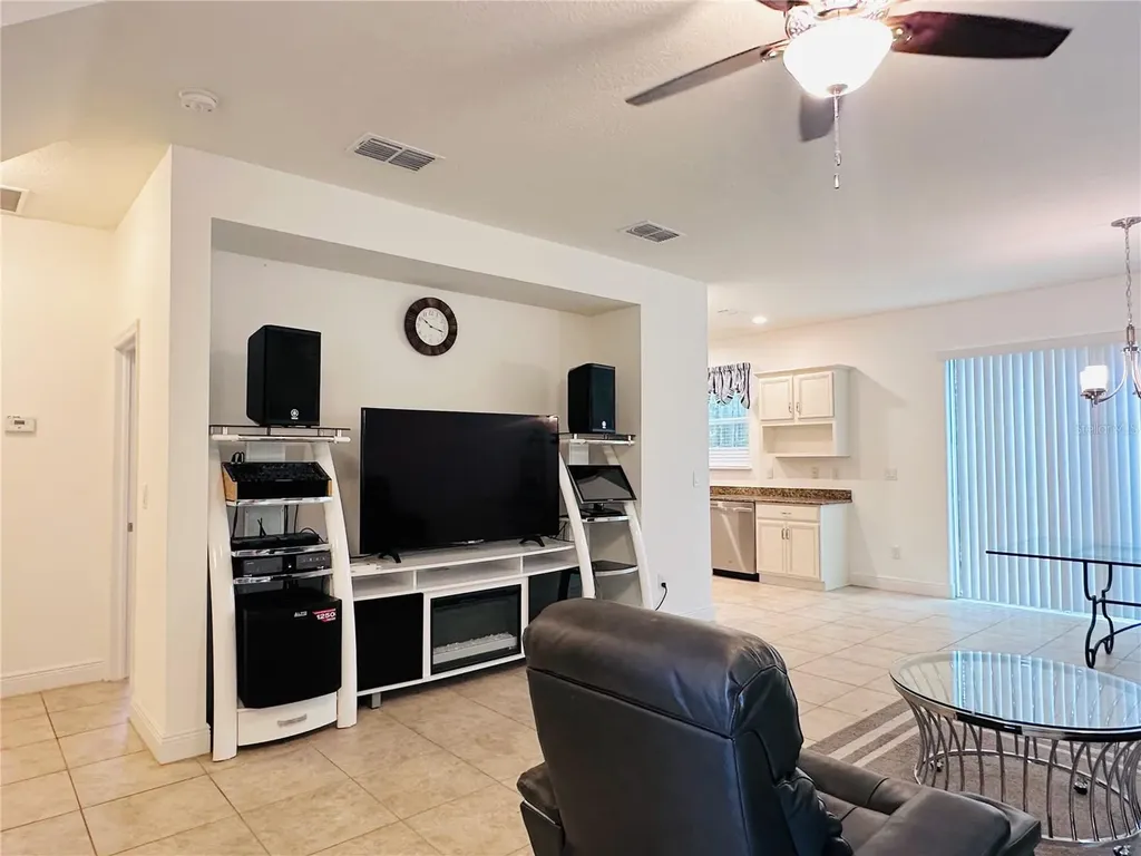 10132 Grand Oak Circle Madeira Beach FL 33708