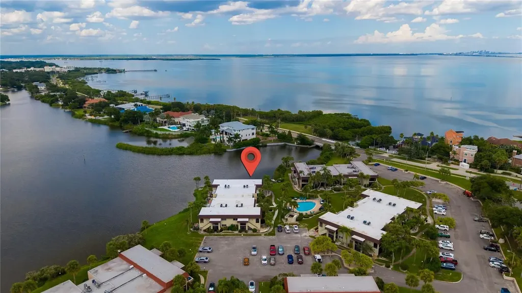 1005 S Bayshore Boulevard Safety Harbor FL 34695