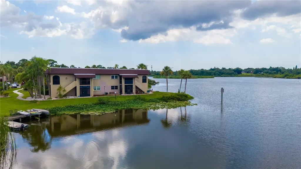 1005 S Bayshore Boulevard Safety Harbor FL 34695