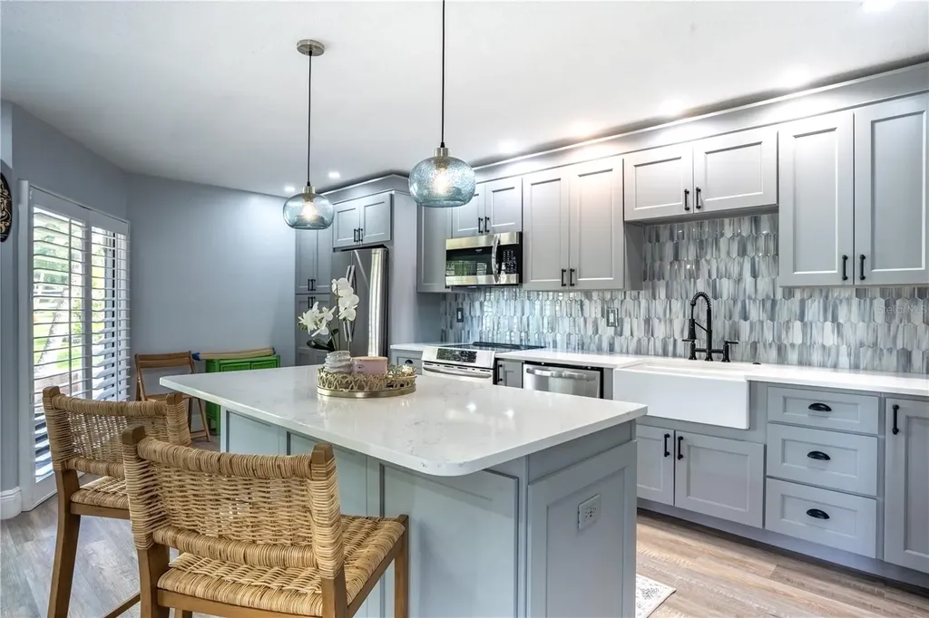 1005 S Bayshore Boulevard Safety Harbor FL 34695