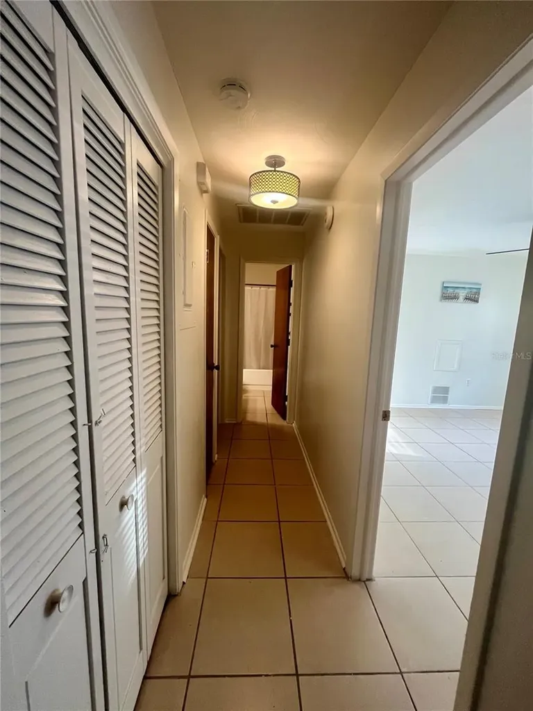 705 Bayou Avenue Tarpon Springs FL 34689