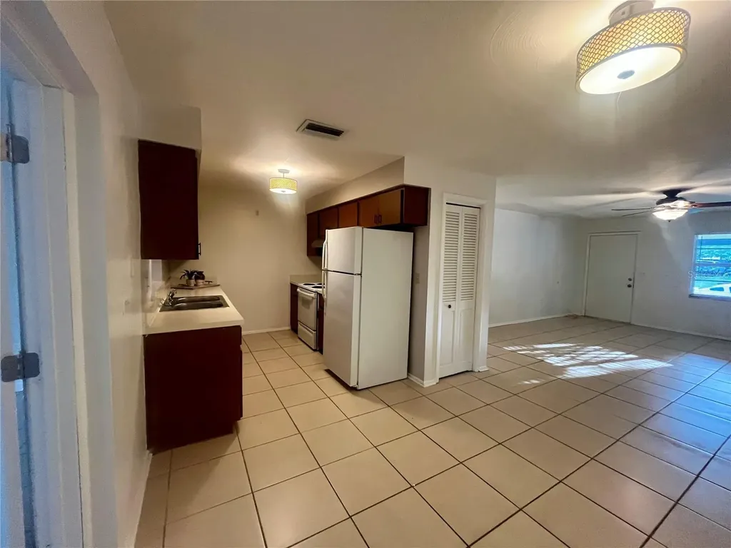 705 Bayou Avenue Tarpon Springs FL 34689