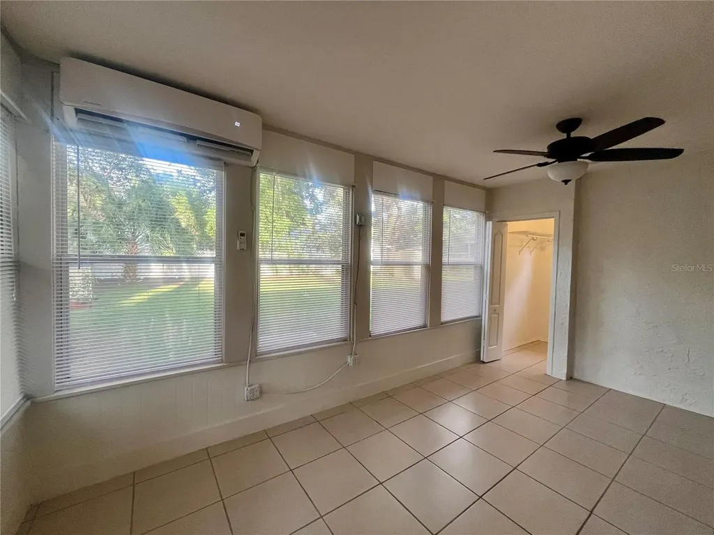 705 Bayou Avenue Tarpon Springs FL 34689