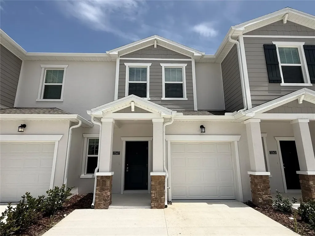 2567 Skyline Loop Kissimmee FL 34758