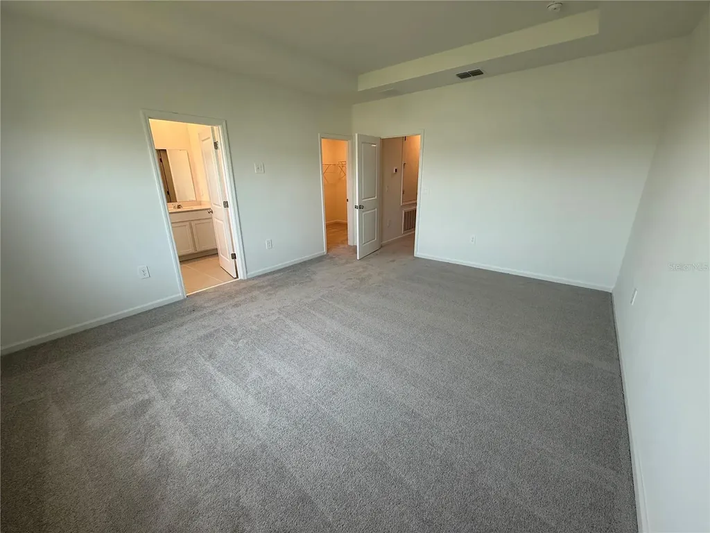 2567 Skyline Loop Kissimmee FL 34758
