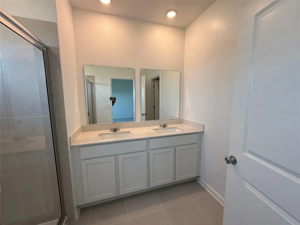 2567 Skyline Loop Kissimmee FL 34758
