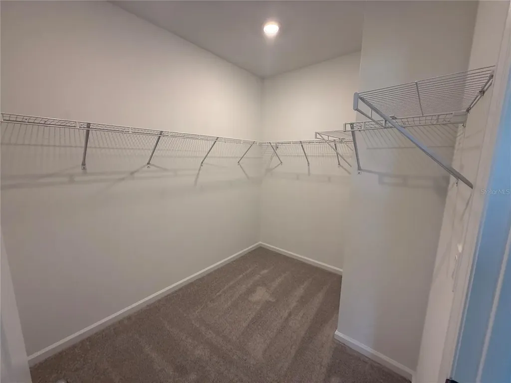 2567 Skyline Loop Kissimmee FL 34758