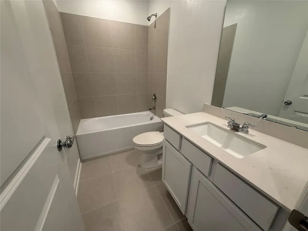 2567 Skyline Loop Kissimmee FL 34758
