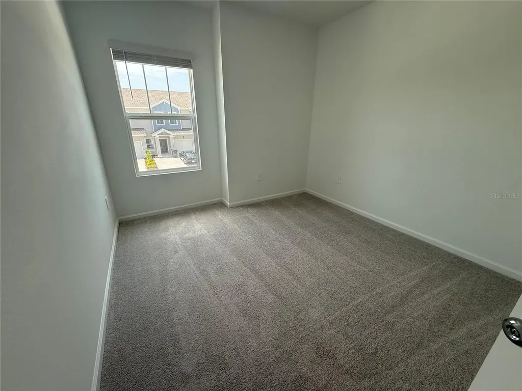 2567 Skyline Loop Kissimmee FL 34758