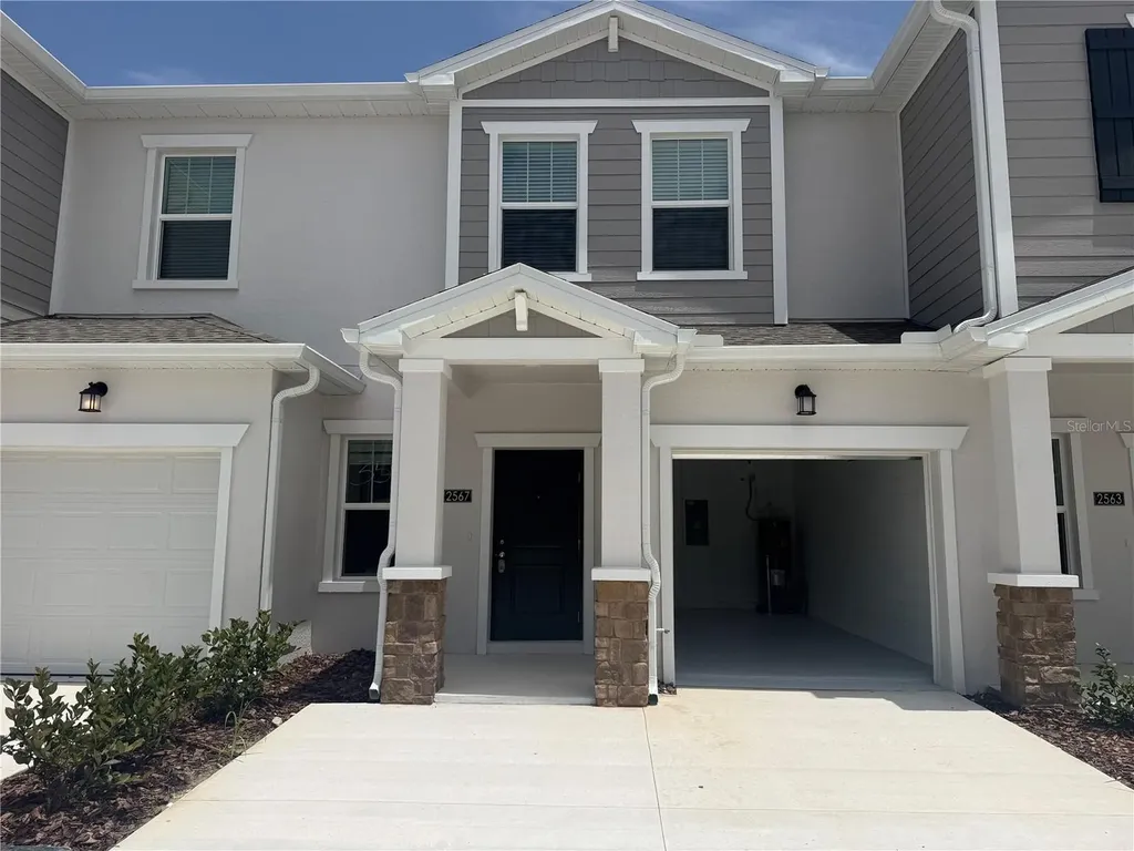 2567 Skyline Loop Kissimmee FL 34758