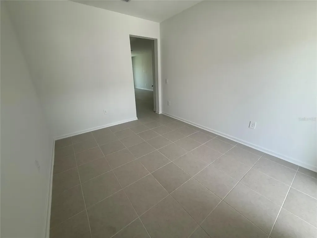 2567 Skyline Loop Kissimmee FL 34758