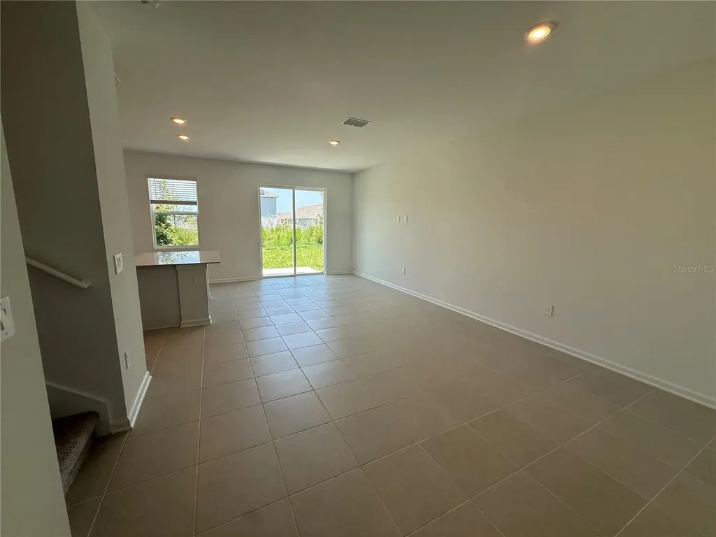 2567 Skyline Loop Kissimmee FL 34758