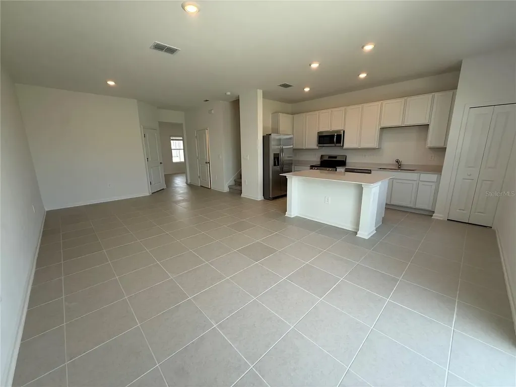 2567 Skyline Loop Kissimmee FL 34758