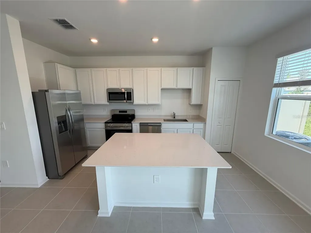 2567 Skyline Loop Kissimmee FL 34758