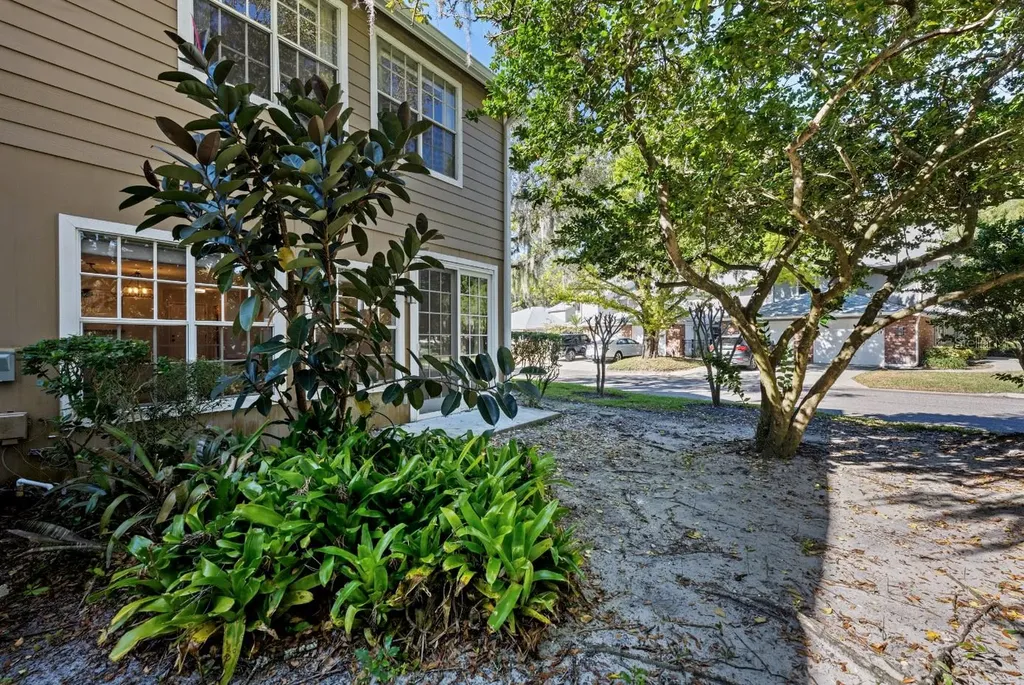 641 Maple Oak Circle Altamonte Springs FL 32701