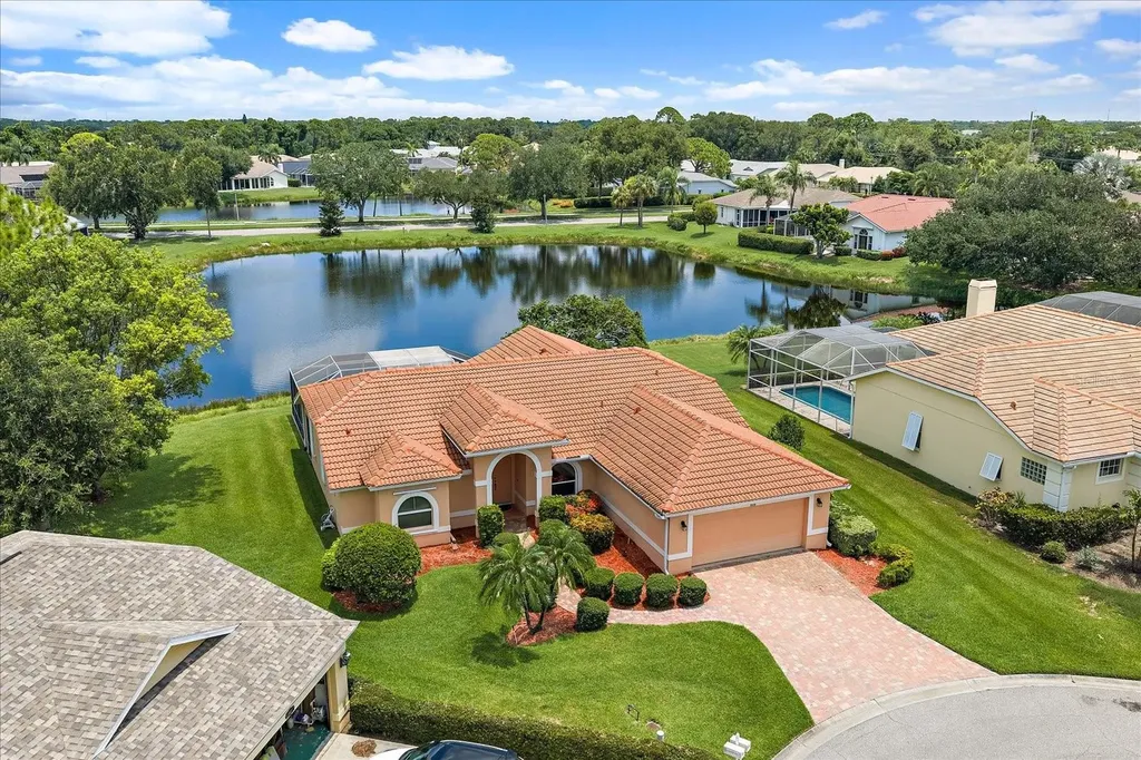 9539 Hawksmoor Lane Sarasota FL 34238