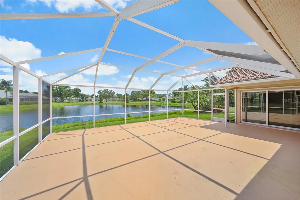 9539 Hawksmoor Lane Sarasota FL 34238