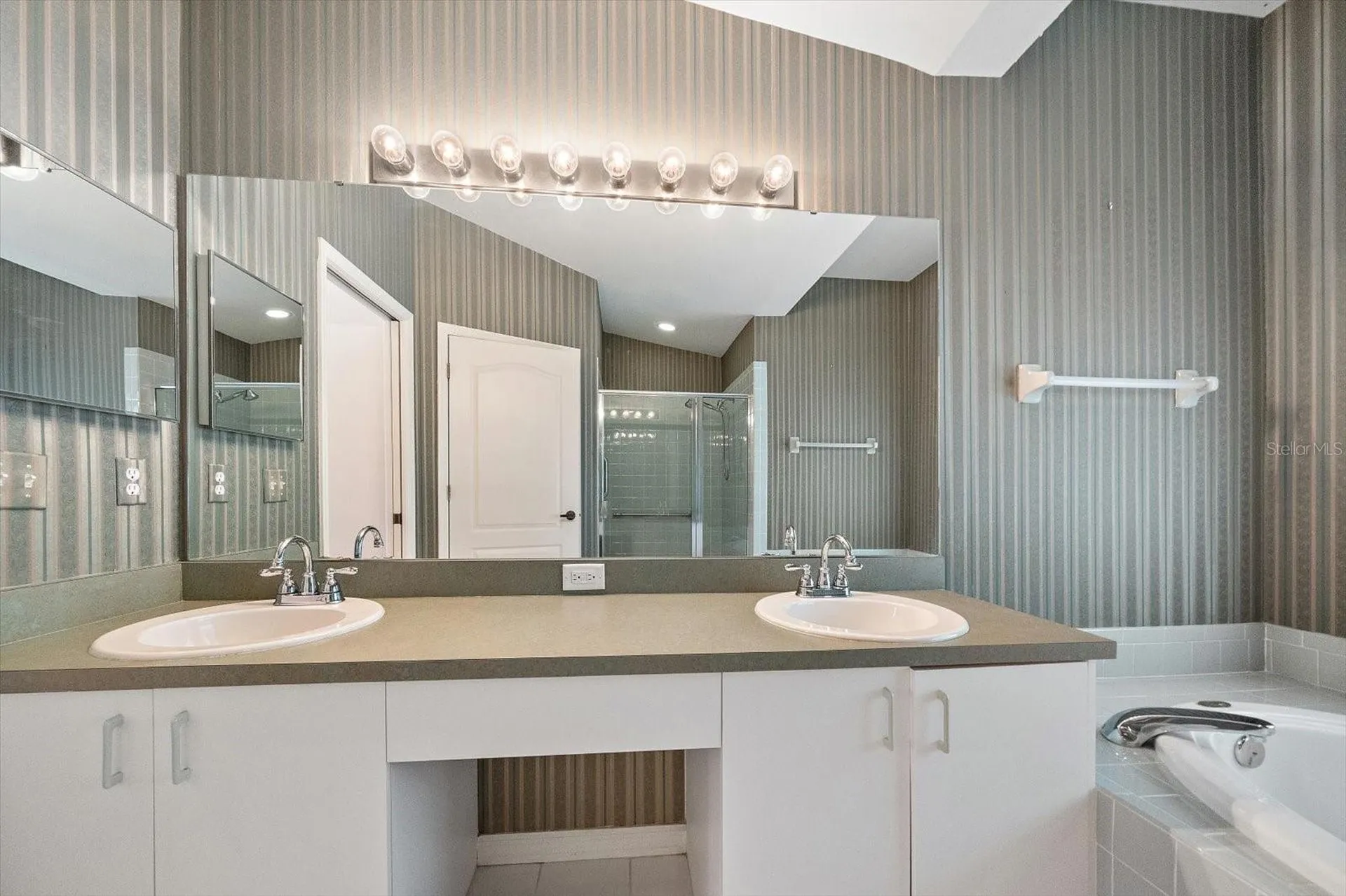 9539 Hawksmoor Lane Sarasota FL 34238